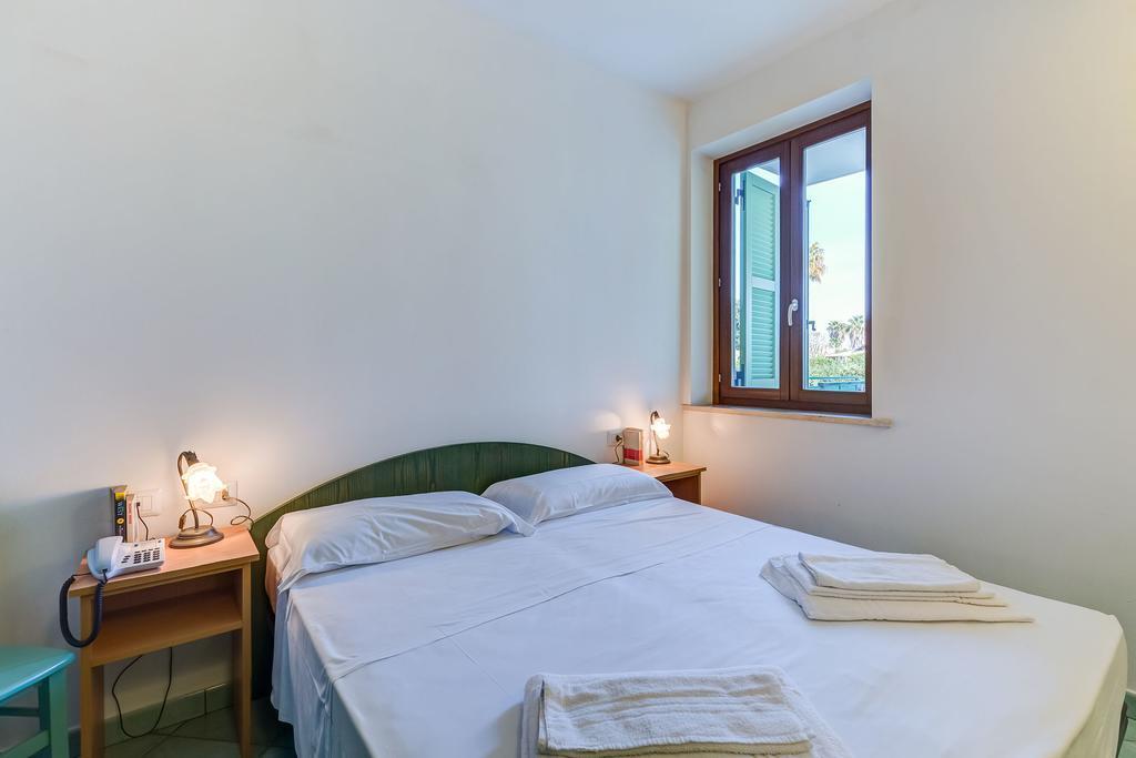 Terra Felice Aparthotel San Felice Circeo Eksteriør bilde